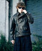 H:186 / C:89 / W:71 / H:92 着用サイズ:L