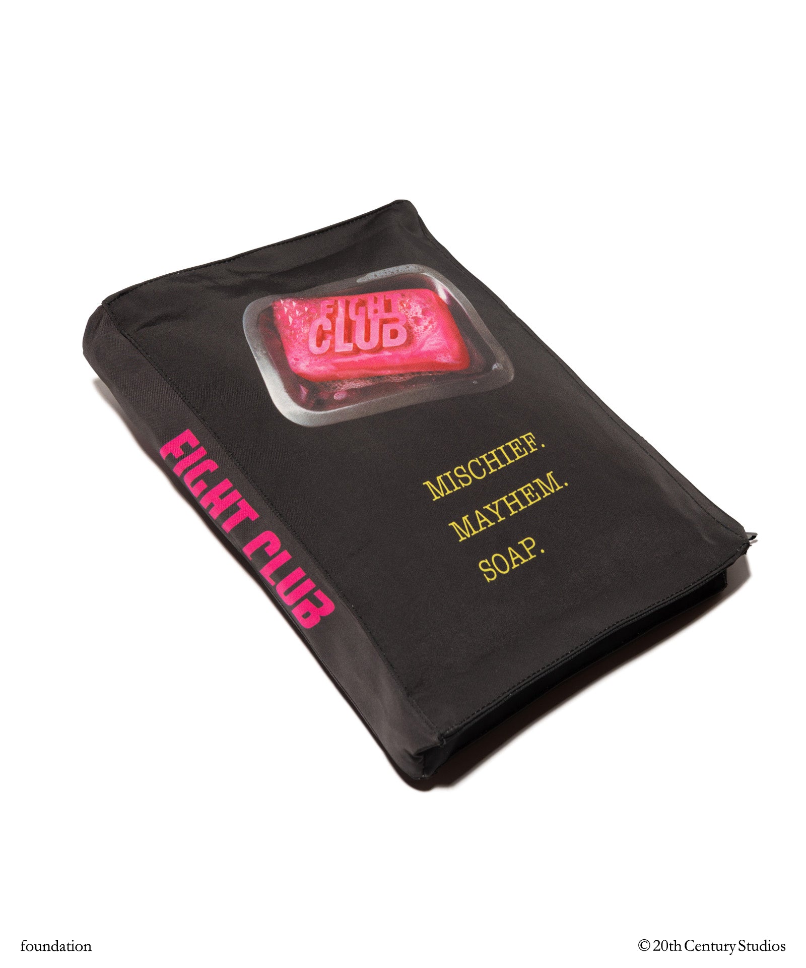 VHSケースをイメージしたパッケージが付属