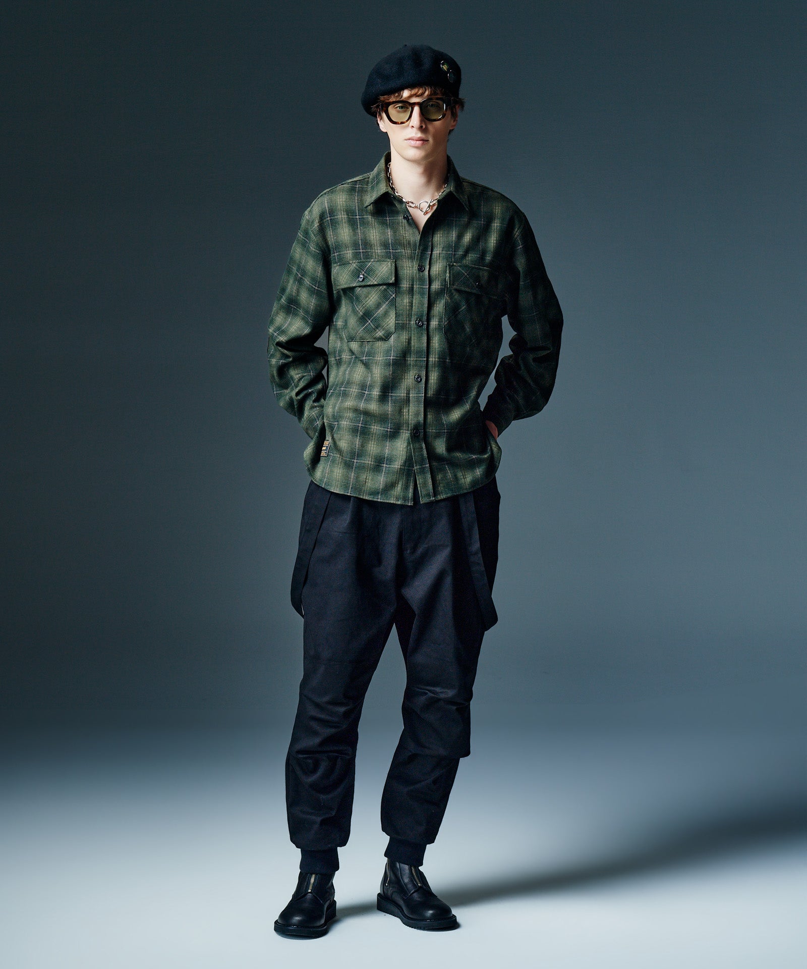 H:186 / C:89 / W:71 / H:92 着用サイズ : M