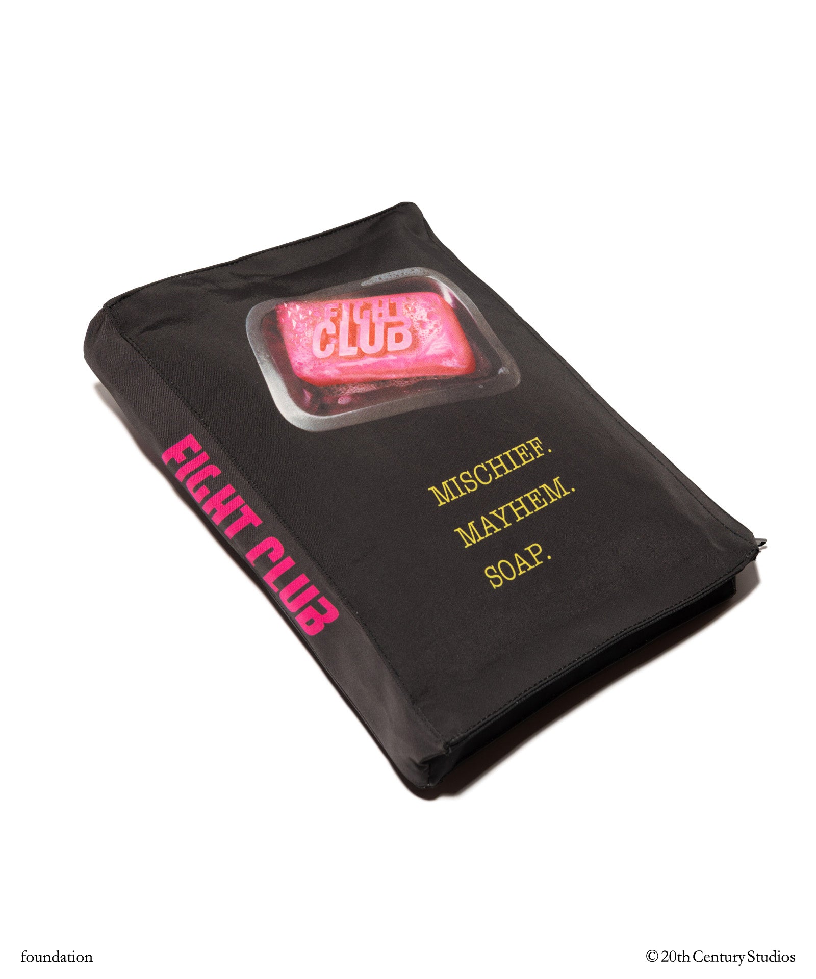 VHSケースをイメージしたパッケージが付属